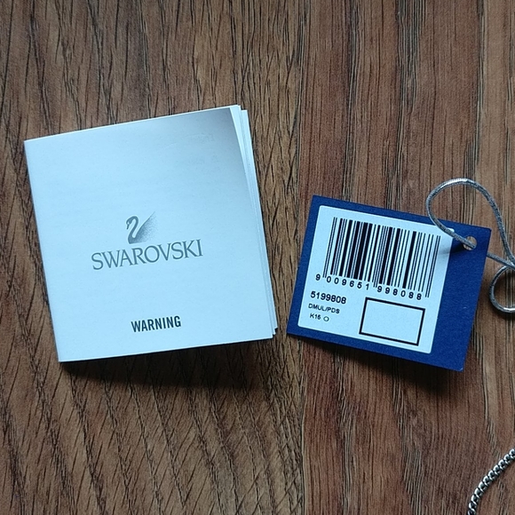 Swarovski - Stardust Twist Necklace - Picture 4 of 7